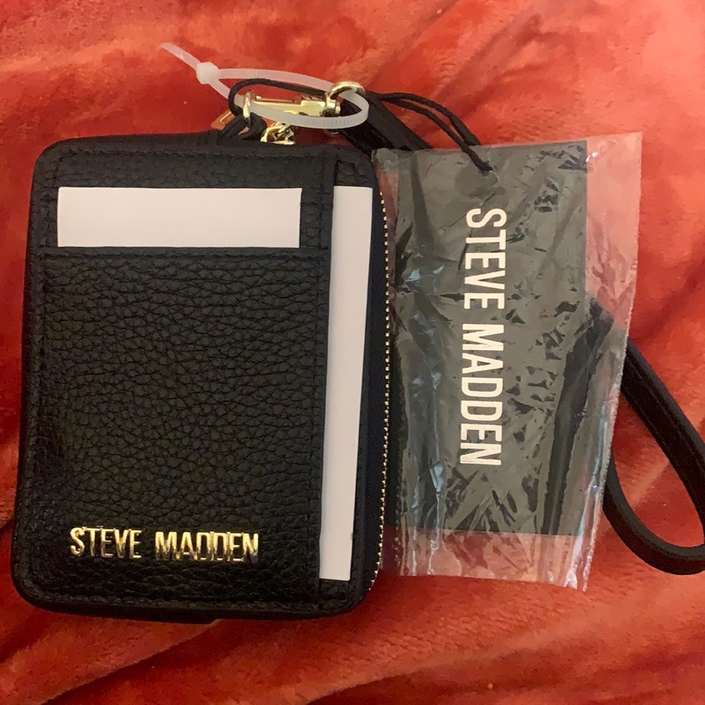 Steve Madden Black Zip Card Case